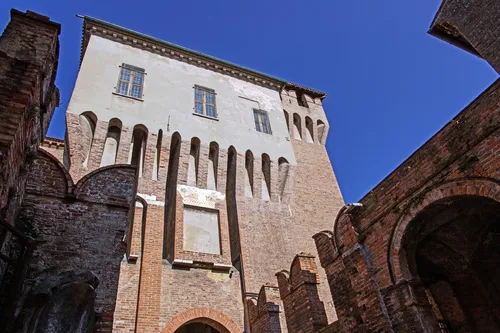 Castello di San Giorgio - Desde Entrance, Italy
