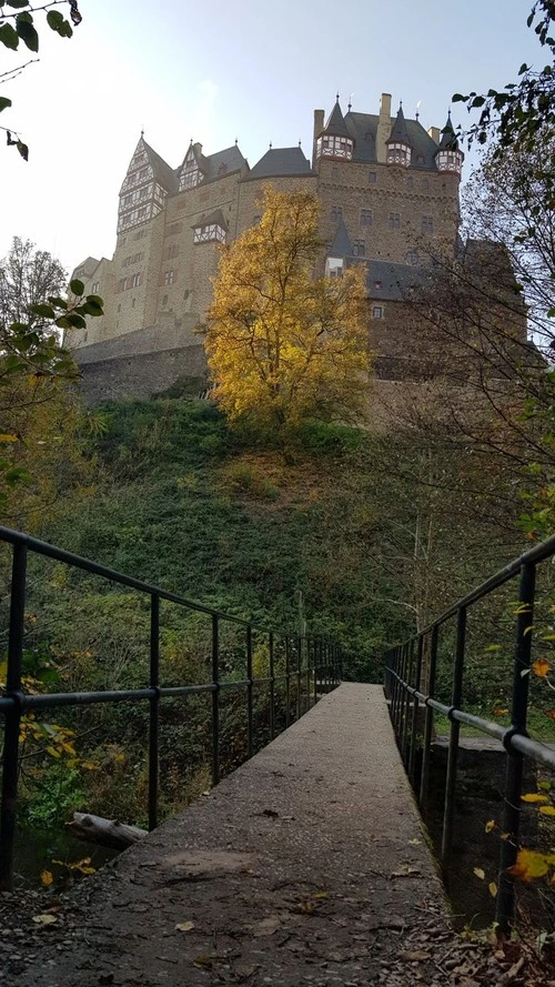 Burg Eltz - Depuis Wanderweg / Brücke, Germany
