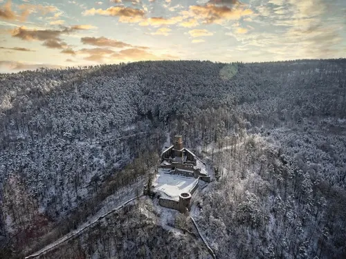 Burg Freudenburg - Desde Drone, Germany