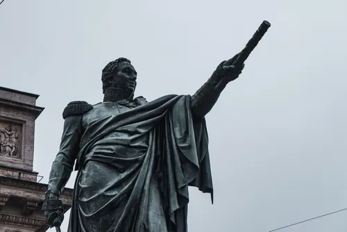 Mijaíl Kutúzov Sculpture - Russia