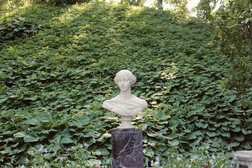 Sculpture of Alexandra Nikolaevna - Russia