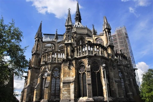 Cattedrale di Notre Dame - Desde Square Henri Deneux, France