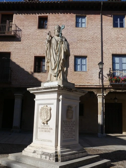 Escultura de San Pedro de Osma - Spain