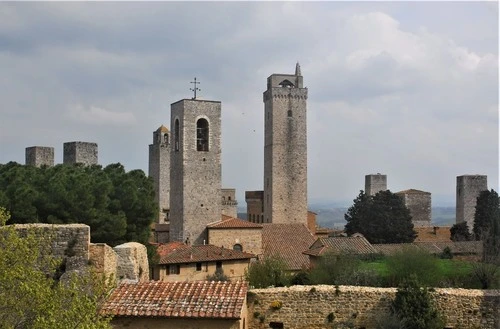 San Gimignano - От Parco della Rocca, Italy