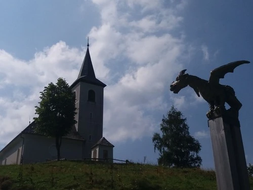 Cerkev Sv. Duh - Aus Kapelica, Slovenia