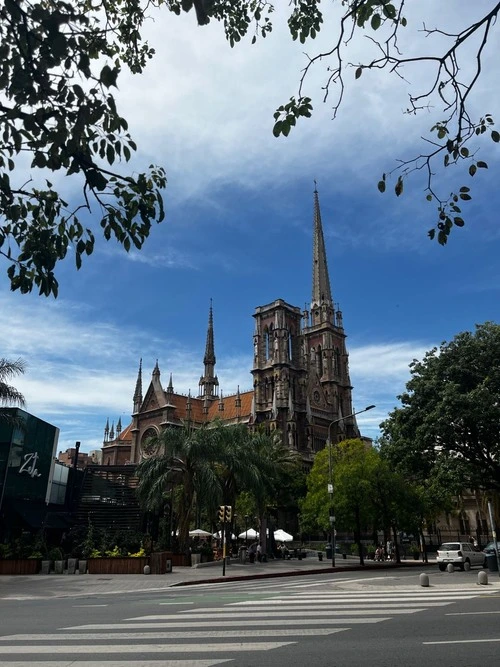 Iglesia de los Capuchinos - Din Sanatorio Allende, Argentina