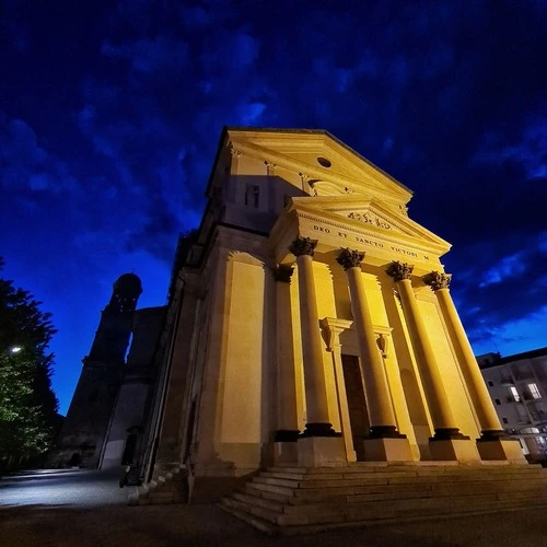 Basilica di San Vittore - Aus Via XXV Aprile, Italy