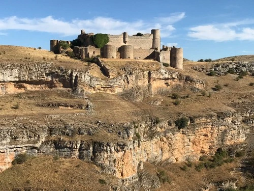 Castillo de Caracena - 从 Camino frente al castillo de Caracena, Spain