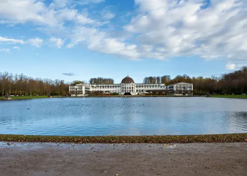Dorint Park Hotel Bremen - Desde Fontäne im Hollersee, Germany