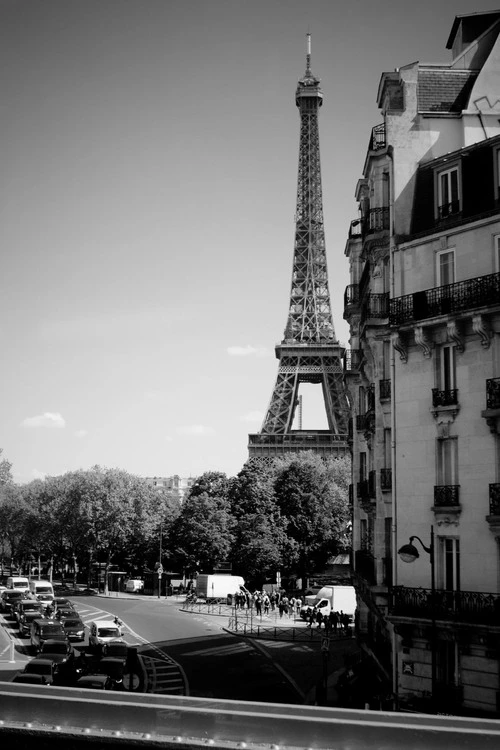 Eifelturm in Paris - Depuis Metro Champs de Mars, France
