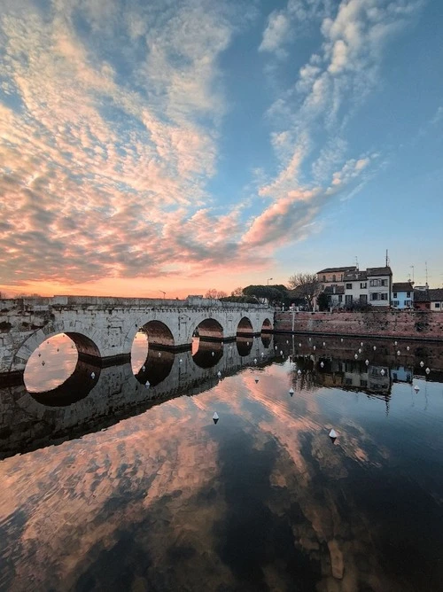 Ponte di Tiberio - Aus Via Bastioni Settentrionali, Italy