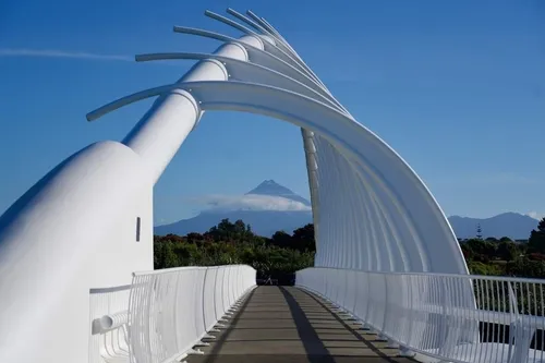 Te Rewa Rewa Bridge - New Zealand