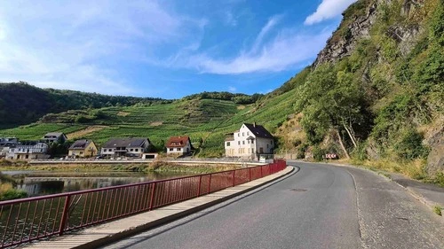Reimerzhoven / Weinberge im Ahrtal - จาก Bundesstraße (B267), Germany