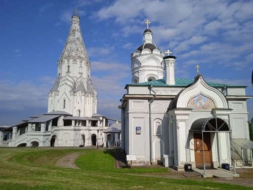 Church of the Ascension - Desde St. George the Victorious Church, Russia