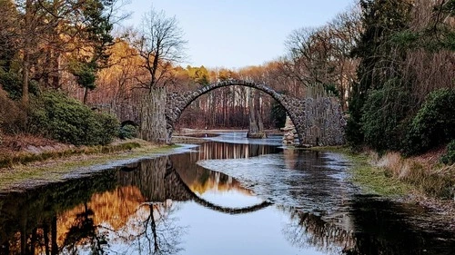 Rakotzbrücke - من Viewpoint, Germany
