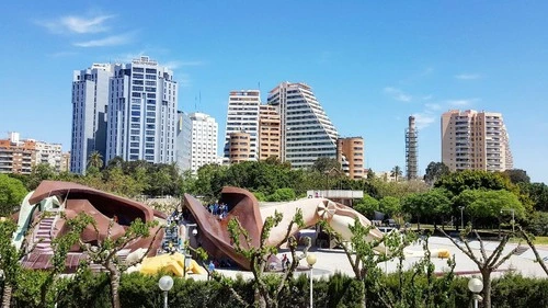 Parc Gulliver - Depuis Pont del Regne, Spain