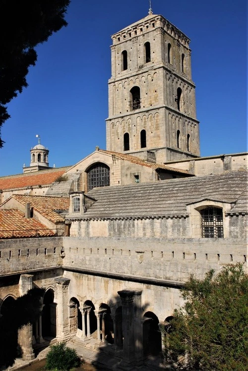 Saint Trophime - Aus Chiostro, France