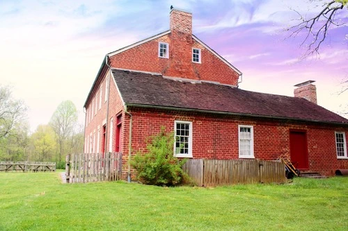 The Doak House - Aus Back yard, United States