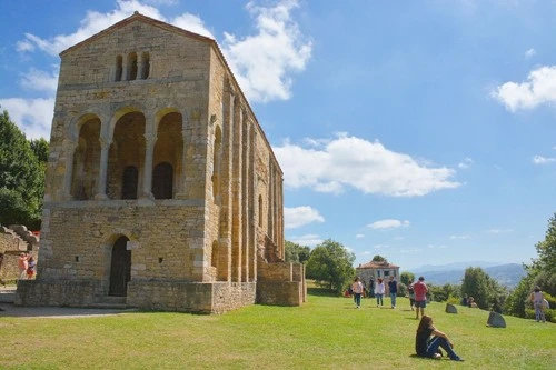 Iglesia de Santa María del Naranco - Van Drone, Spain