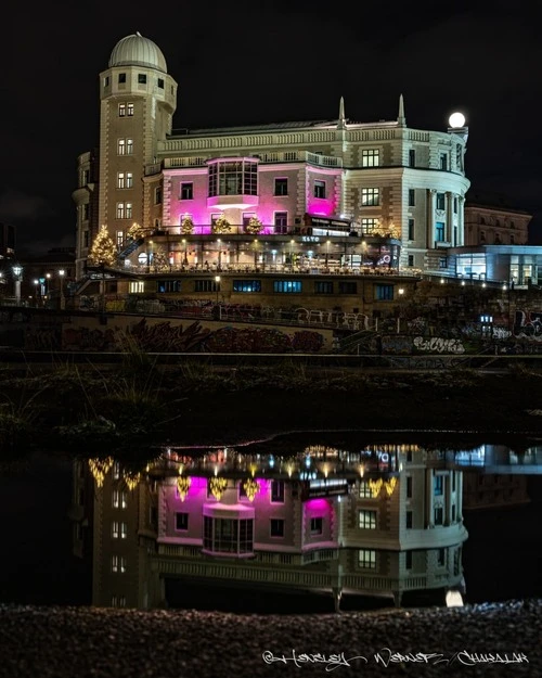 Urania Sternenwarte Wien - Von Gegenüber am Donaukanal, Austria