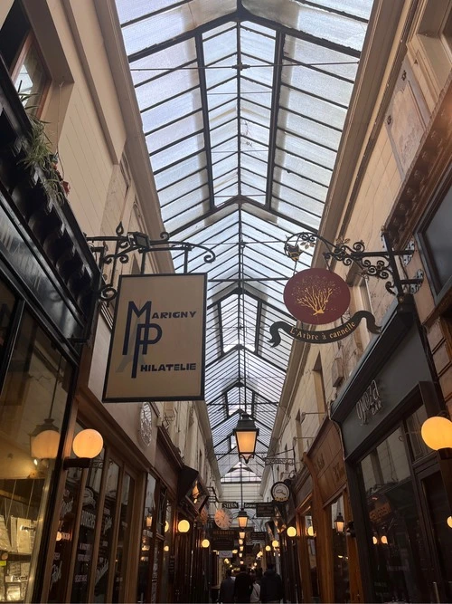 Passage de Panoramas - Aus Parigi, France