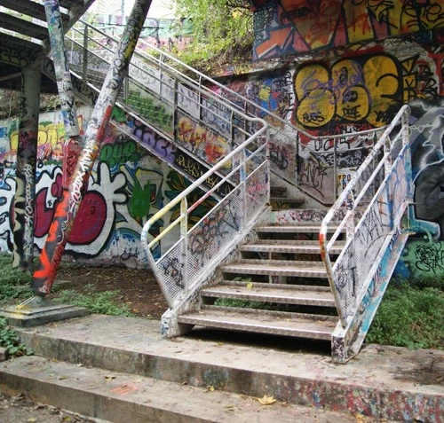 Street Art - Desde Rue des Cerisiers, France