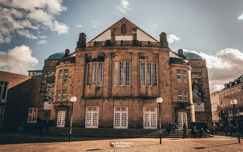 Municipal Theater - Desde Platz der Deutschen Einheit, Germany