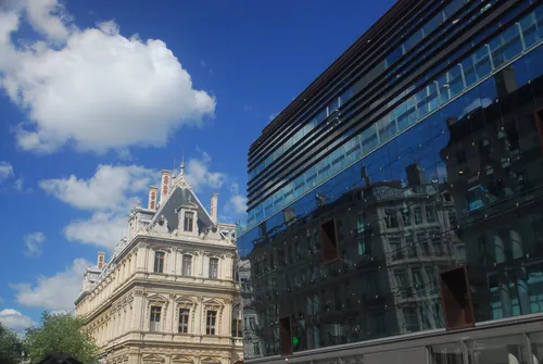 Palais de la Bourse de Lyon - Von Rue de la République, France