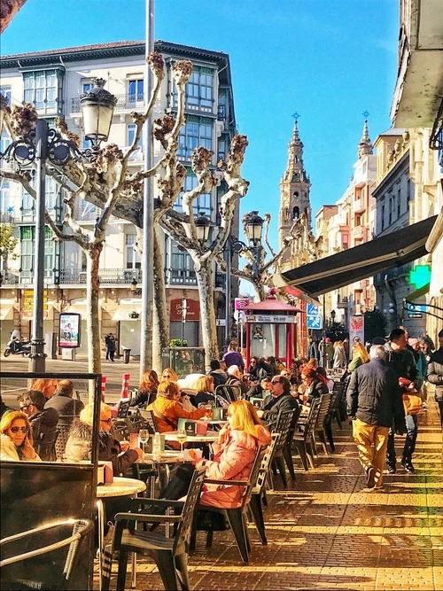 Concatedral de Santa María de la Redonda de Logroño - Depuis Calle Muro de Cervantes, Spain