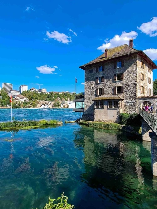 Schlössli Wörth am Rheinfall - От Promenade, Switzerland