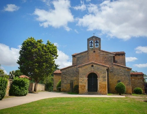 Iglesia de San Julián de los Prados - Santullano - Spain