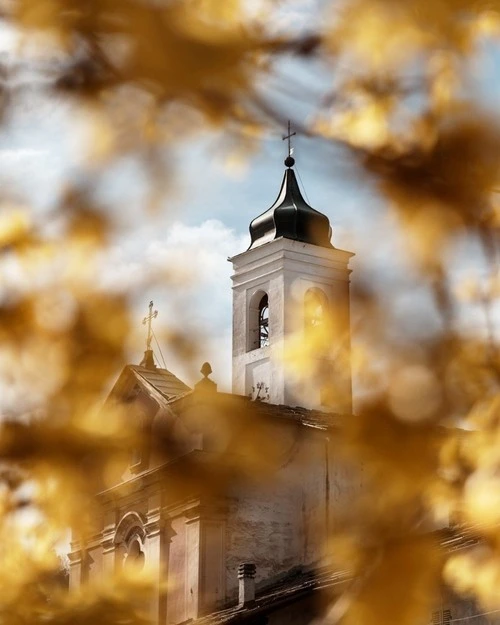 Lemma Church - Desde West side, Italy