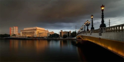 Jones Bridge & Philippine Postal Corporation - Від Escolta River Ferry, Philippines