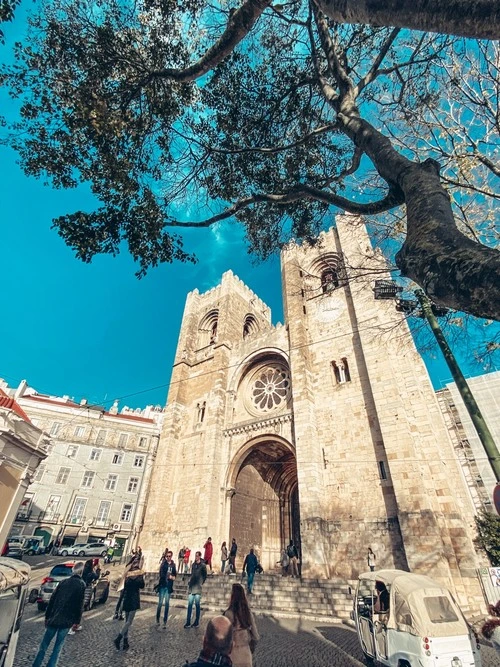 Sé de Lisboa - Desde Largo da Sé, Portugal
