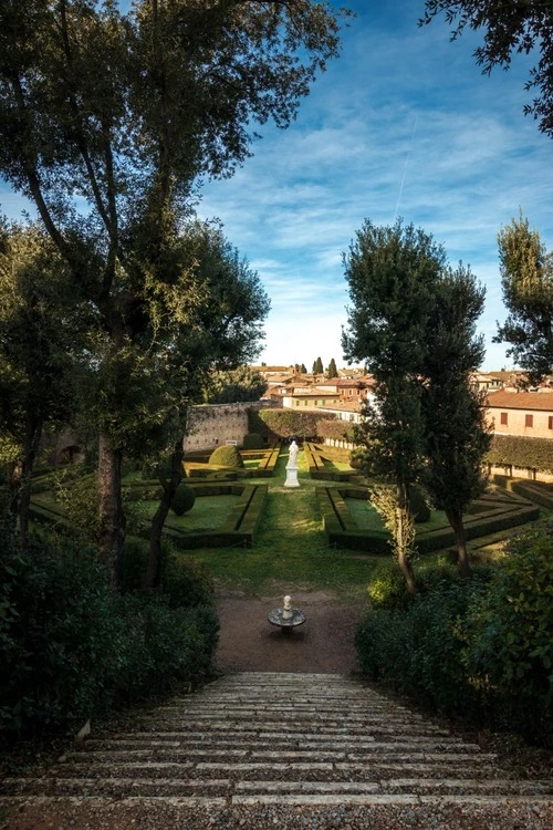 Horti Leonini - Van Scalinata, Italy