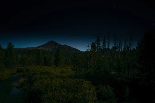 Broken Top - Von Cascade Lakes Hwy at Sparks Lake, United States