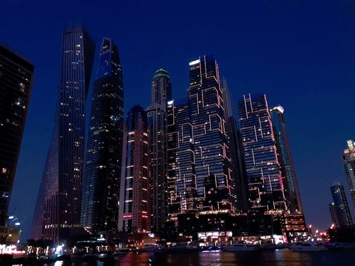 Dubai's Towers - Desde Marina Promenade, United Arab Emirates