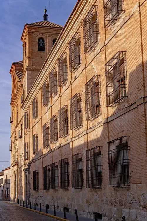 Instituto Nacional Artés Escénicas Y Música - Spain
