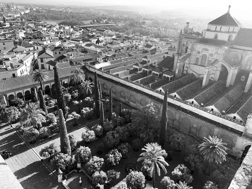 Patio de los Naranjos - Von Puerta del Perdón - Mezquita-Catedral de Córdoba, Spain