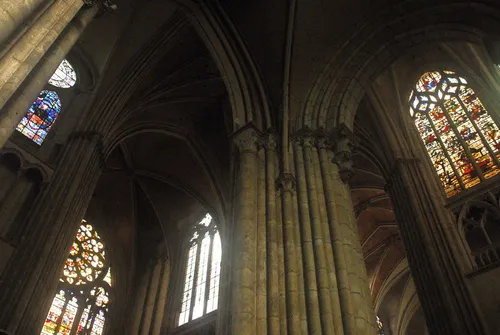 Cathédrale Saint-Étienne d'Auxerre - Aus Inside, France