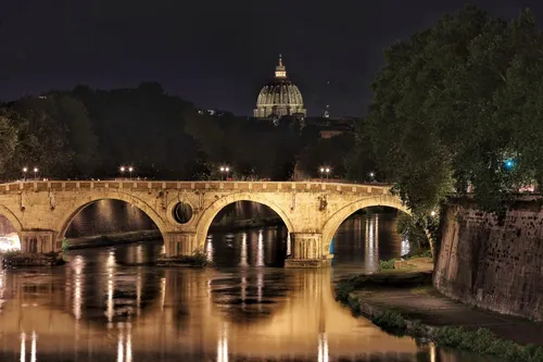 Ponte Sisto - Depuis Ponte Garibaldi, Italy
