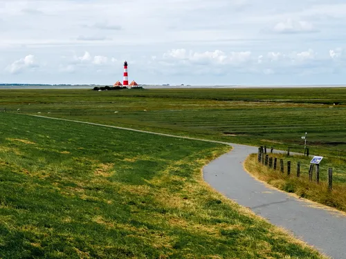 Westerheversand lighthouse - Desde Westerhever Deich, Germany