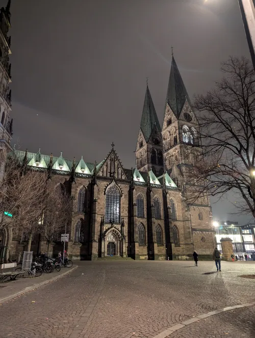 St. Petri Dom Bremen - Desde Fountain of Neptune, Germany
