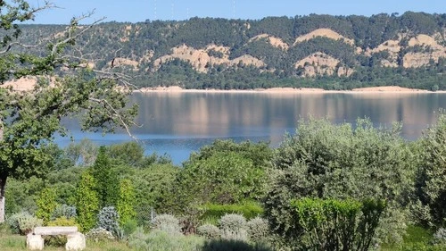 Lago di Saint Croix - Din Les Salles sur Verdon, France
