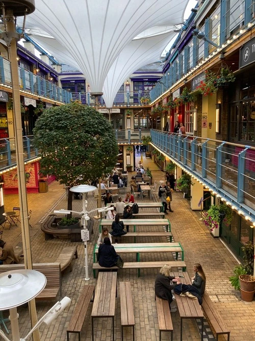 Kingly Court - Von Inside, United Kingdom