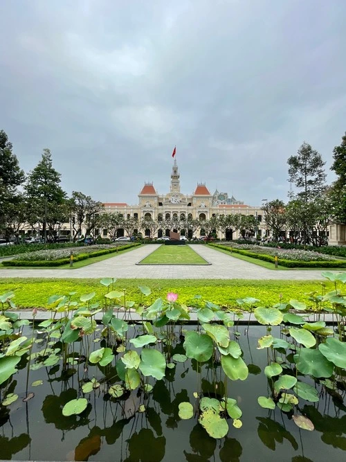 Saigon City Hall - 에서 Nguyen Hue Walking Street, Vietnam