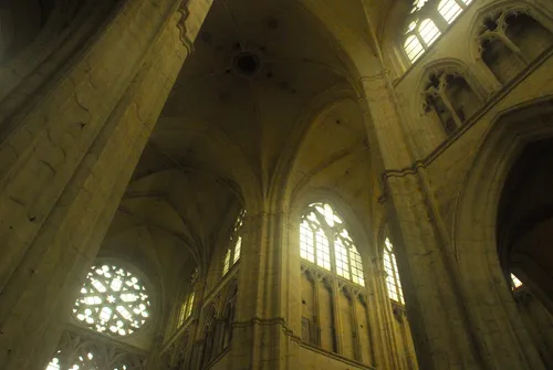 Abbey of Saint-Germain d'Auxerre - Desde Inside, France