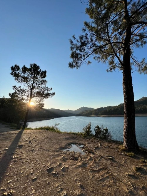 Rio zêzere - Desde Praia fluvial de Dornes, Portugal