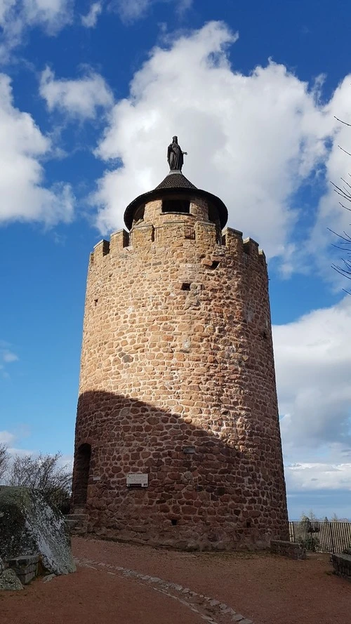 Donjon du Crozet - France