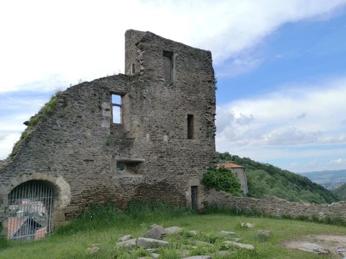 Vestiges du Château de Rochetaillée - Aus Inside, France